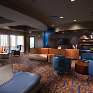 Courtyard By Marriott Fayetteville